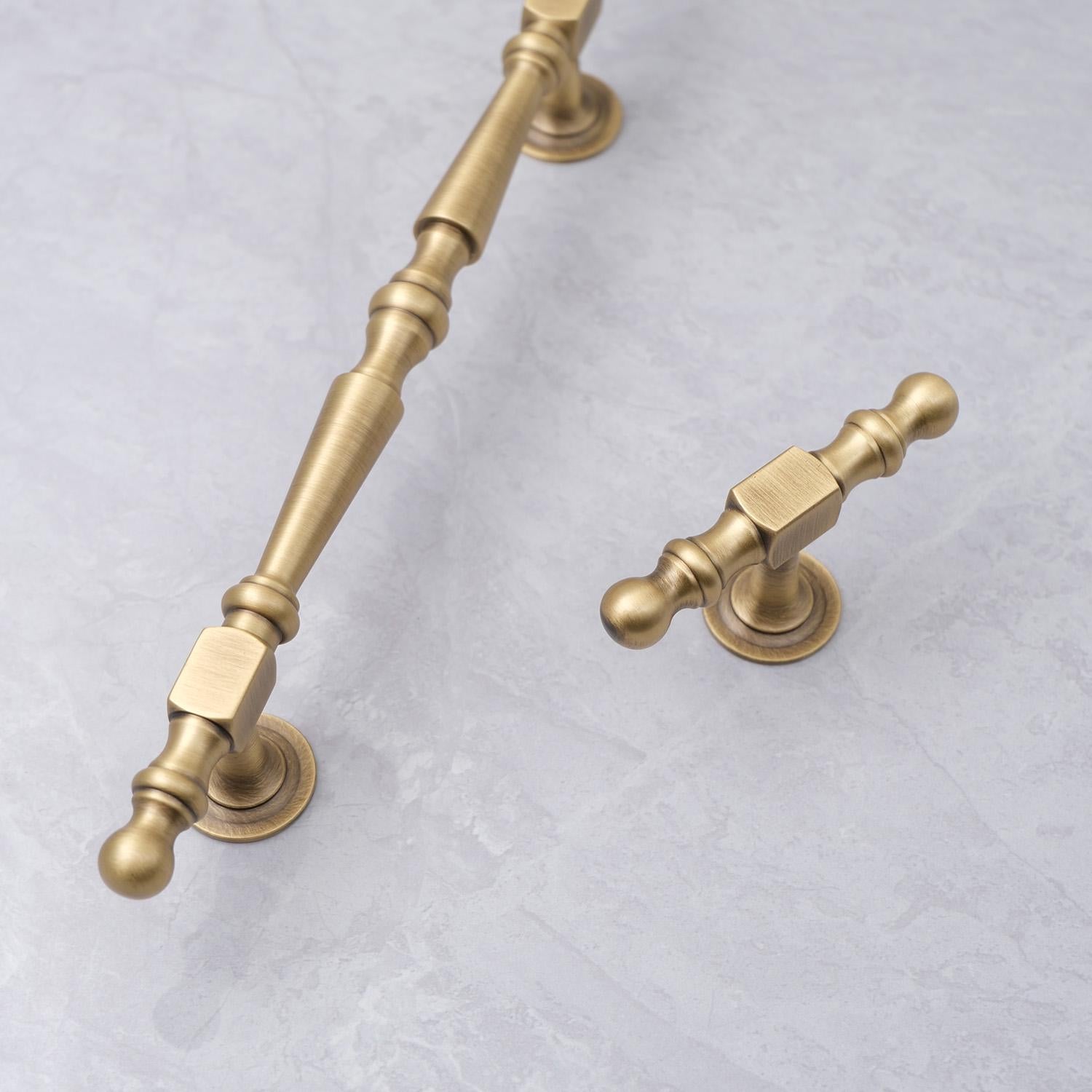 Vintage Brass Cabinet Pulls: Elegant Kitchen & Furniture Hardware