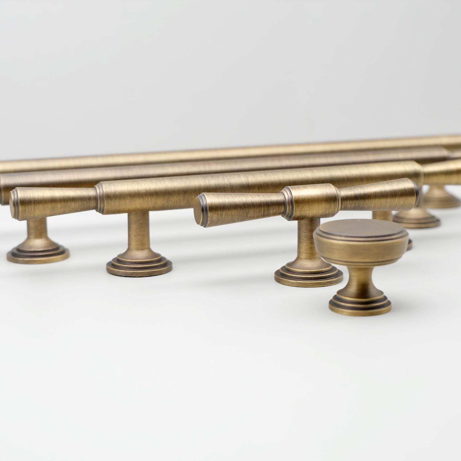 Antique Brass Cabinet Hardware | Gold Kitchen Knobs and Pulls