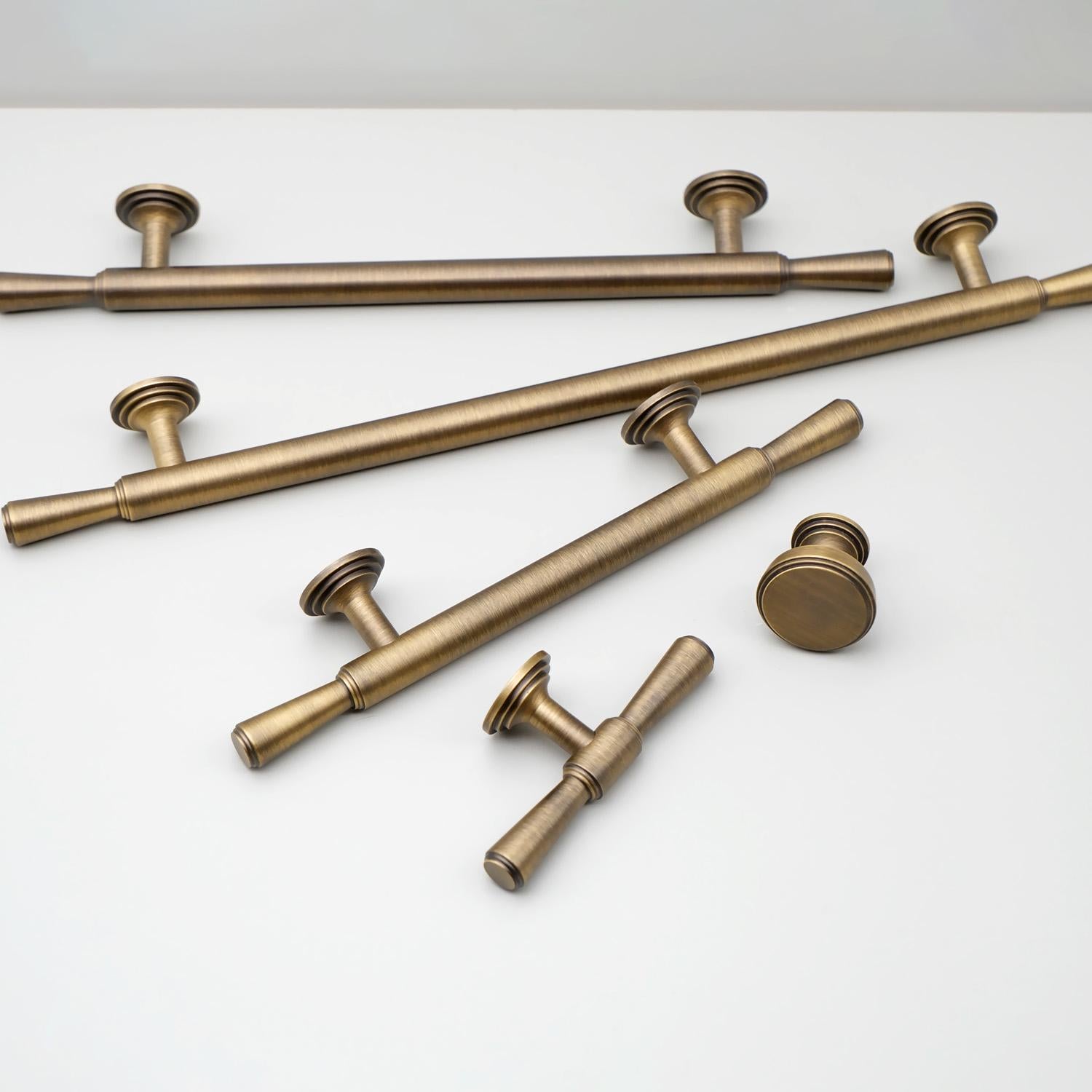 Antique Brass Cabinet Hardware | Gold Kitchen Knobs and Pulls