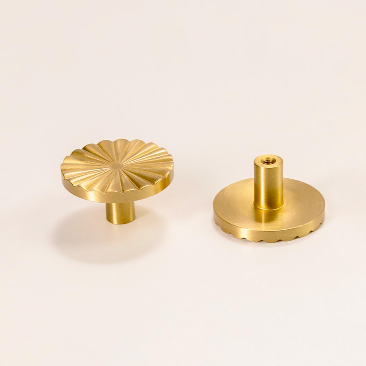 Textured Brass Fan Knob: Modern Cabinet Hardware