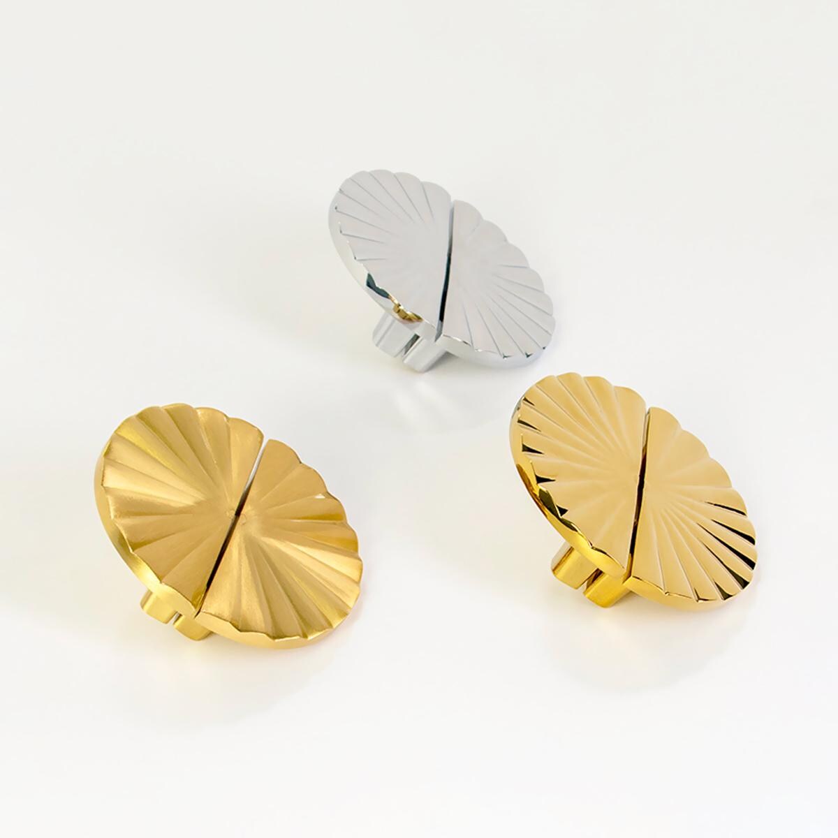 Textured Brass Fan Knob: Modern Cabinet Hardware