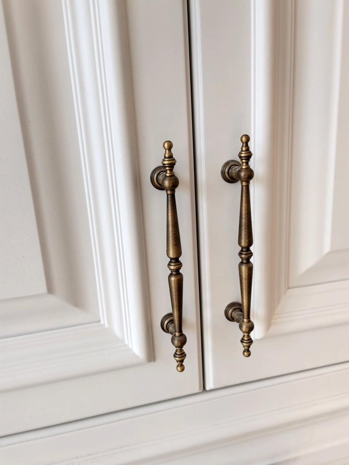 Victorian Antique Brass Knobs And Pulls, Antique Gold Pulls, Brass Cabinet Pulls, Antique Brass Kitchen Handles, Kitchen Cabinet Hardware