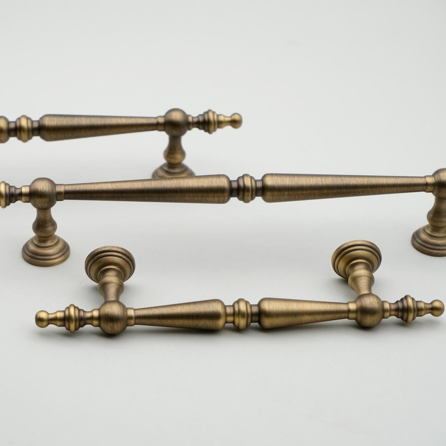 Victorian Antique Brass Knobs And Pulls, Antique Gold Pulls, Brass Cabinet Pulls, Antique Brass Kitchen Handles, Kitchen Cabinet Hardware