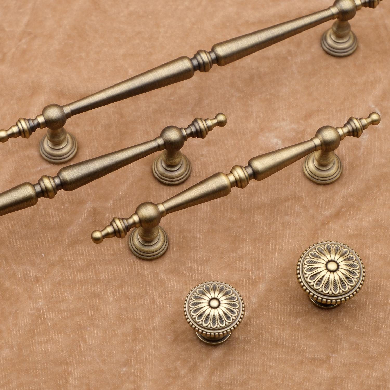 Victorian Antique Brass Knobs And Pulls, Antique Gold Pulls, Brass Cabinet Pulls, Antique Brass Kitchen Handles, Kitchen Cabinet Hardware