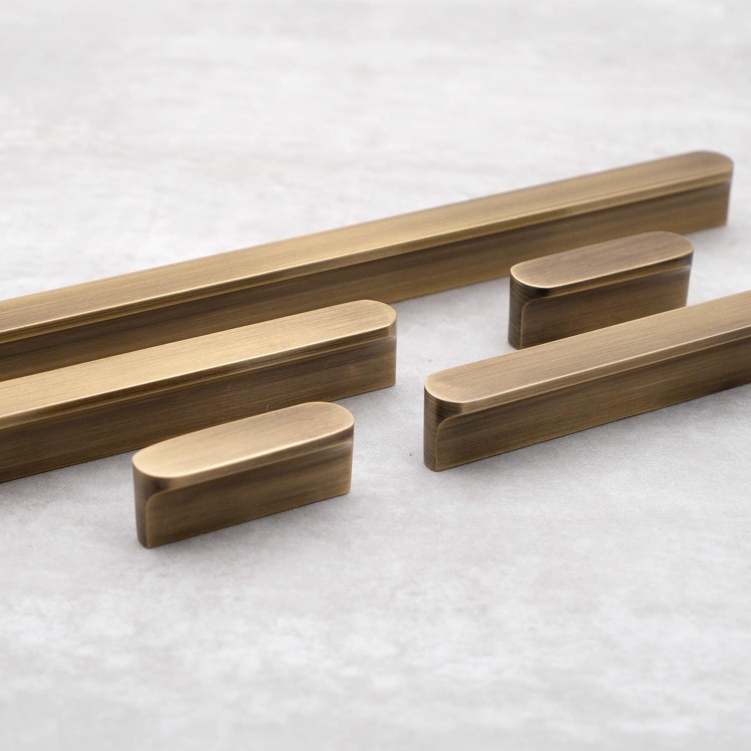 Minimalist Antique Brass Cabinet Finger Pulls for Kitchen, Drawer, Wardrobe, Dresser