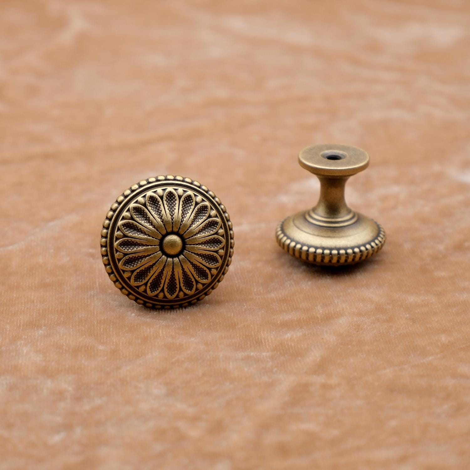 Victorian Antique Brass Knobs And Pulls, Antique Gold Pulls, Brass Cabinet Pulls, Antique Brass Kitchen Handles, Kitchen Cabinet Hardware