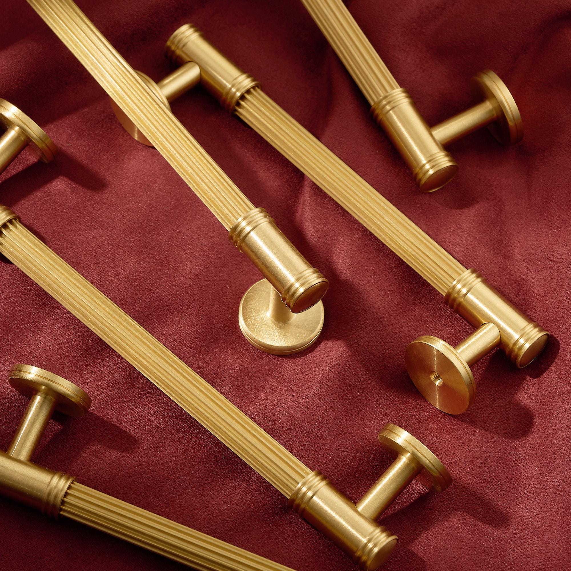 Fluted Brass Cabinet Pull, Brushed Gold Drawer Handle, Modern Kitchen Hardware