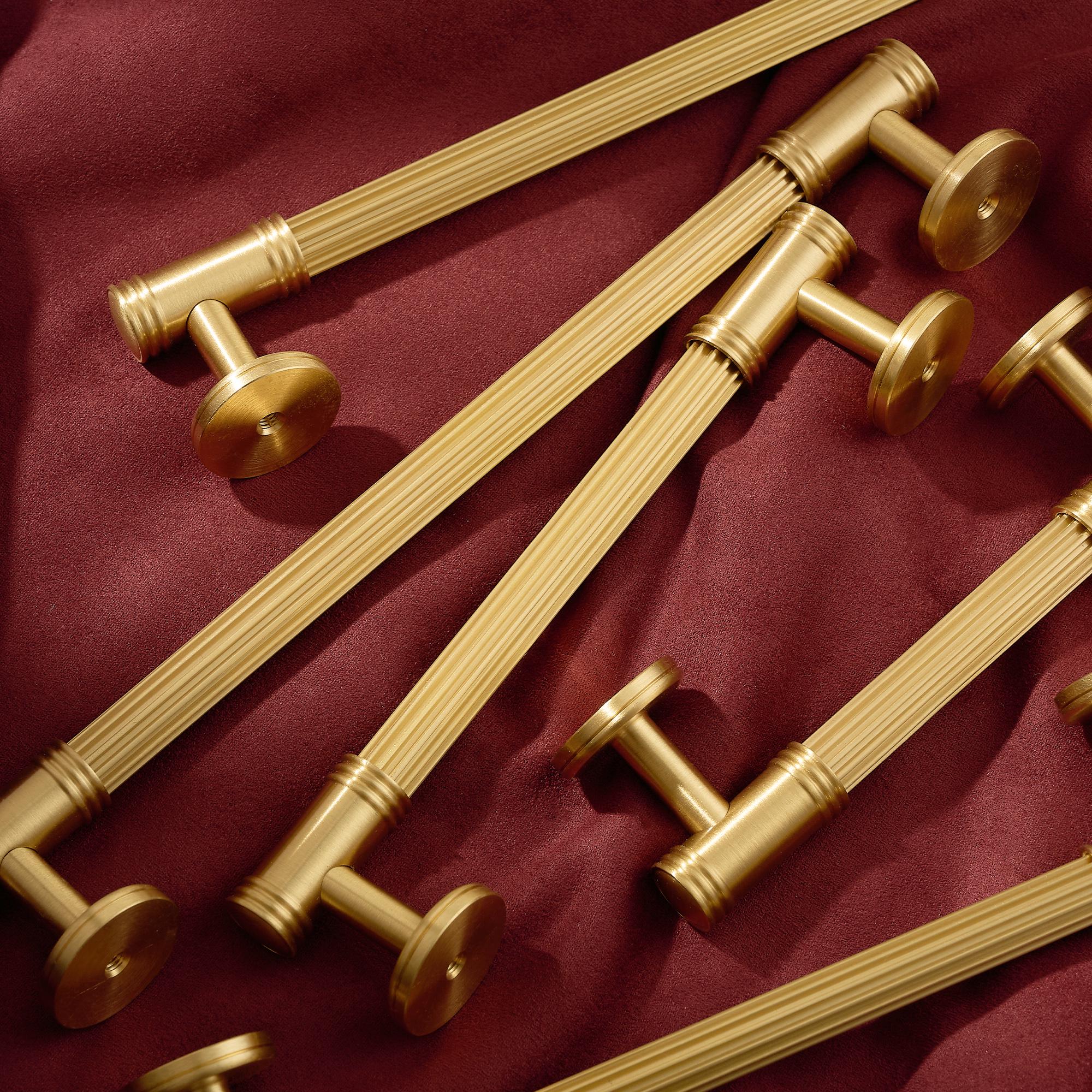 Fluted Brass Cabinet Pull, Brushed Gold Drawer Handle, Modern Kitchen Hardware