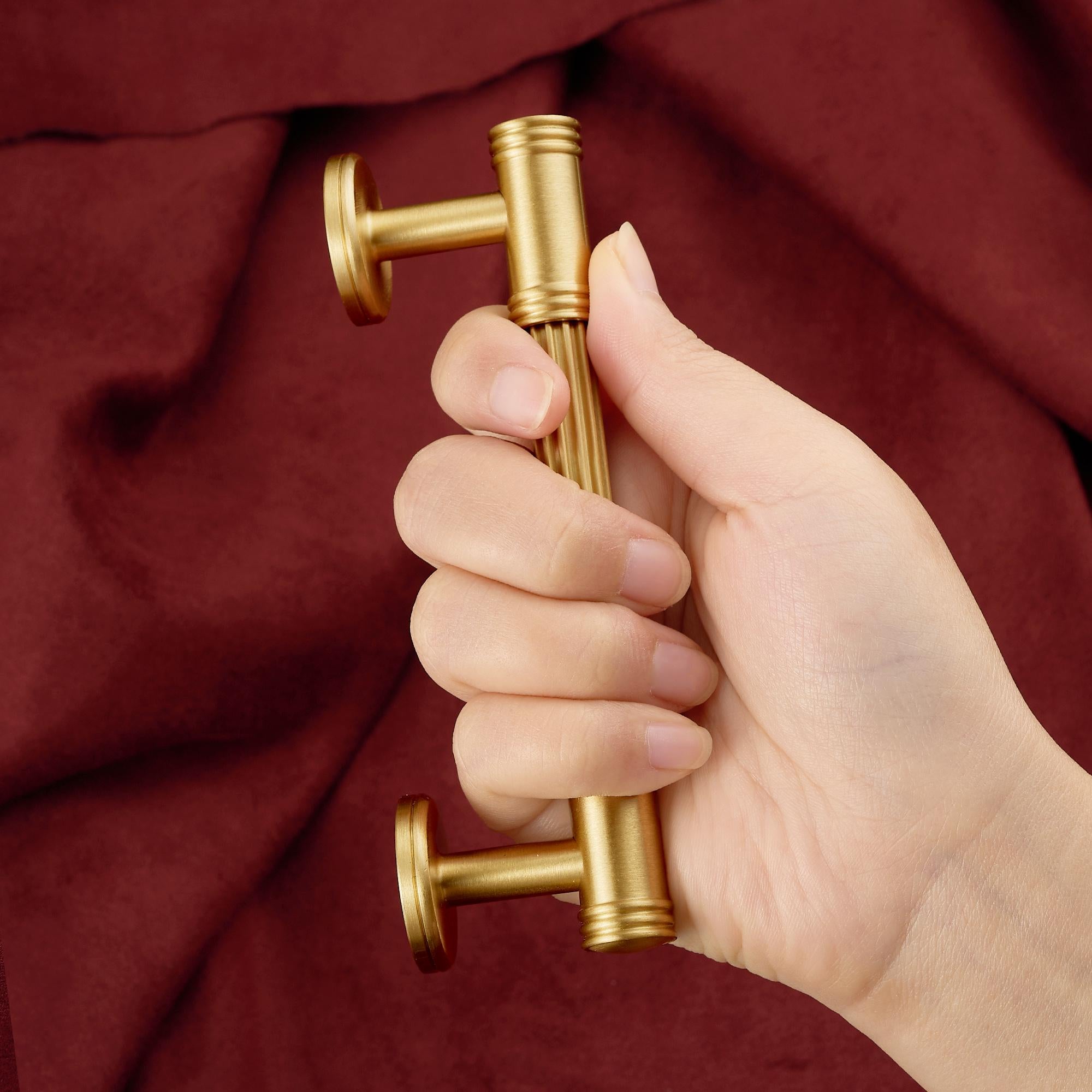Fluted Brass Cabinet Pull, Brushed Gold Drawer Handle, Modern Kitchen Hardware