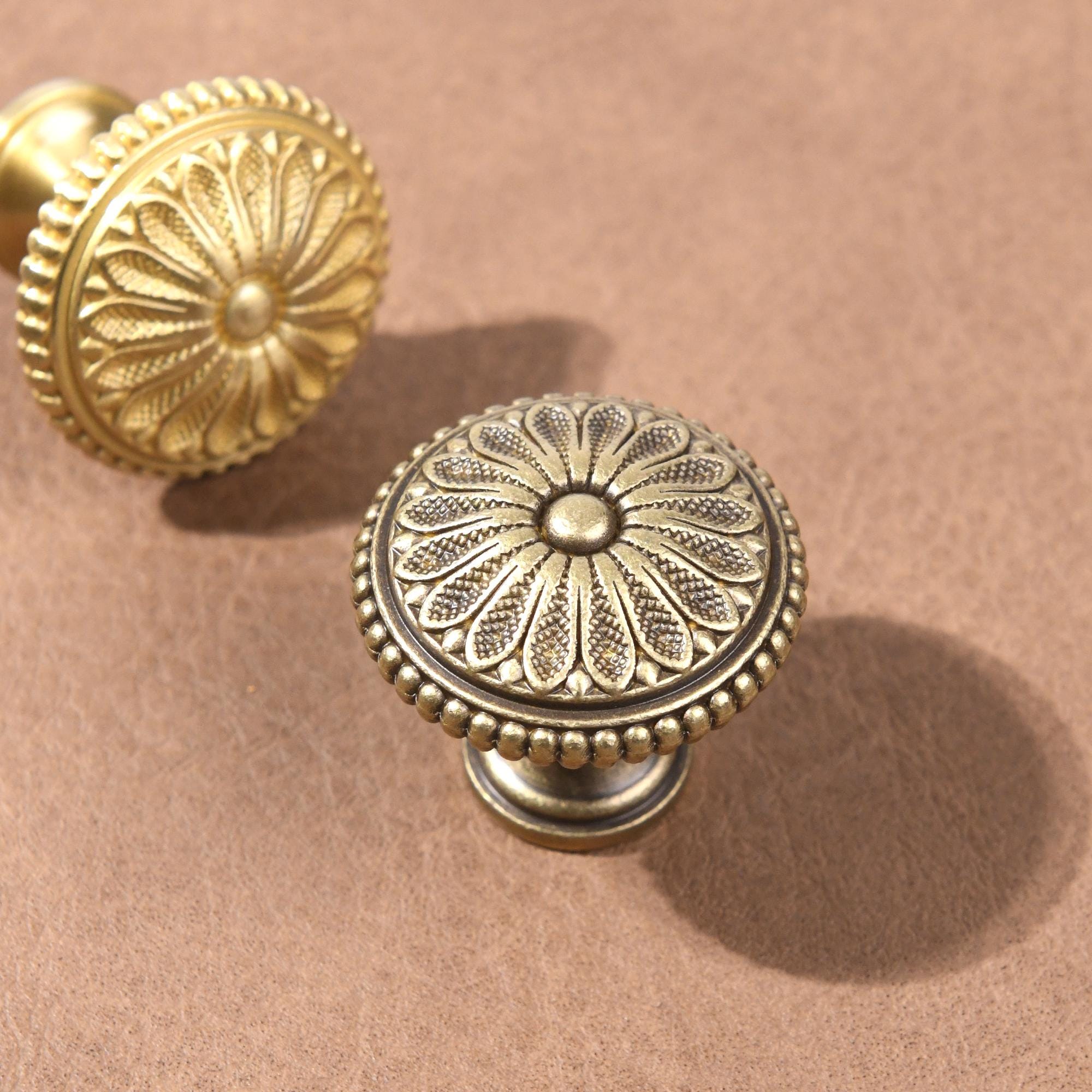 Vintage Floral Brass Cabinet Knob, Antique Brass Drawer Knob, French Style Kitchen Cabinet Hardware, Solid Brass Furniture Knob