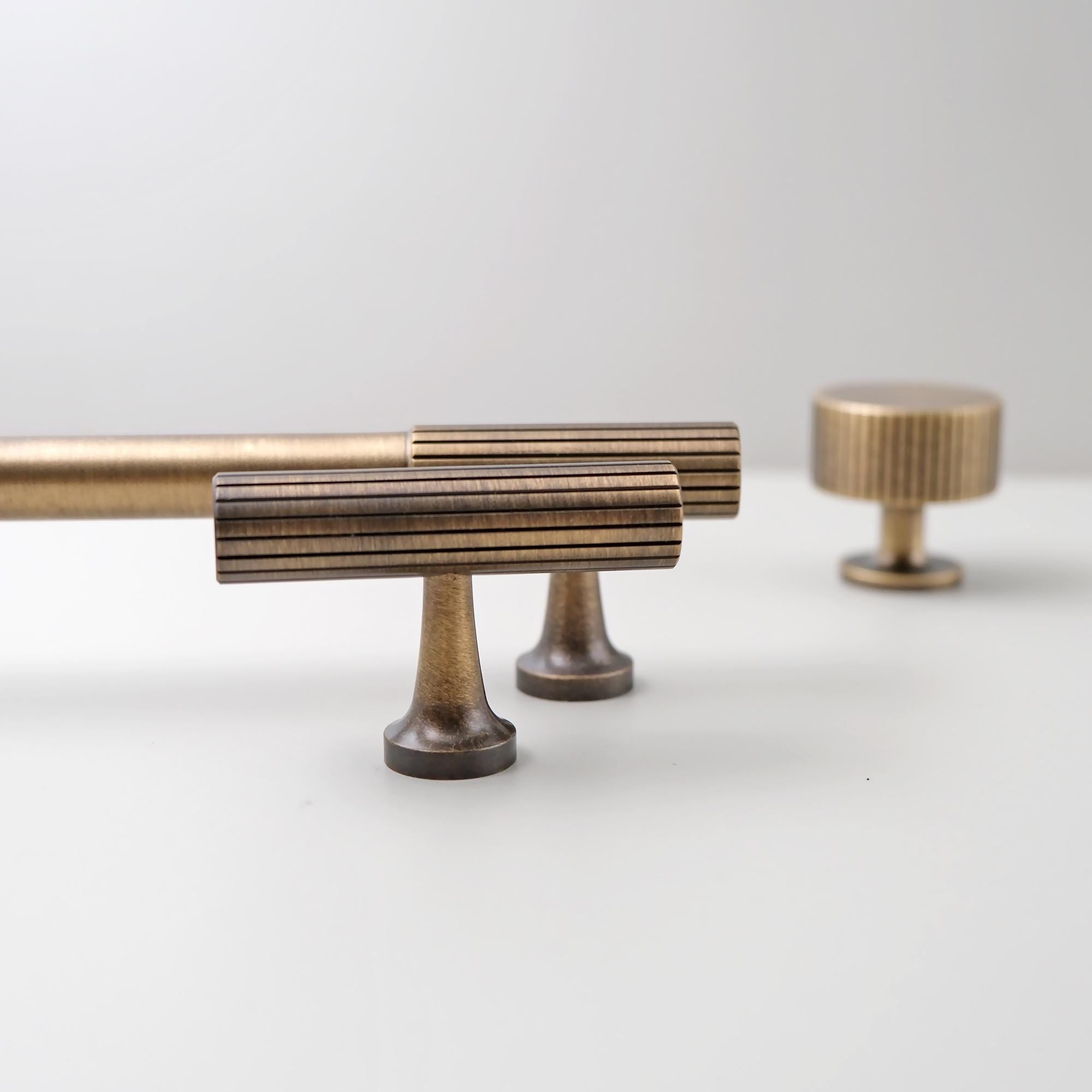 Antique Brass Cabinet Pull & Knurled Knob | Brushed Gold Drawer Handle | Modern Vintage Solid Brass Kitchen Cabinet Hardware Dresser Pull