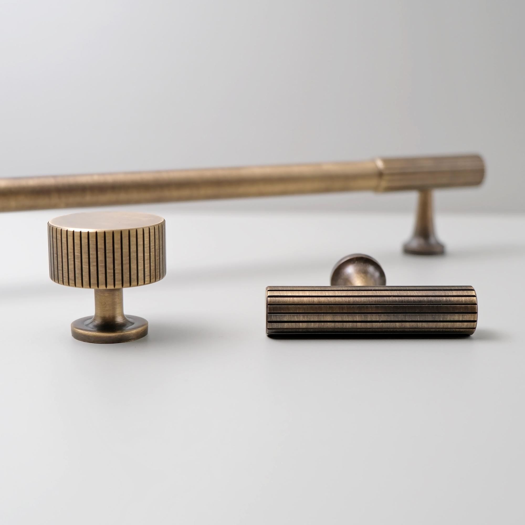 Antique Brass Cabinet Pull & Knurled Knob | Brushed Gold Drawer Handle | Modern Vintage Solid Brass Kitchen Cabinet Hardware Dresser Pull